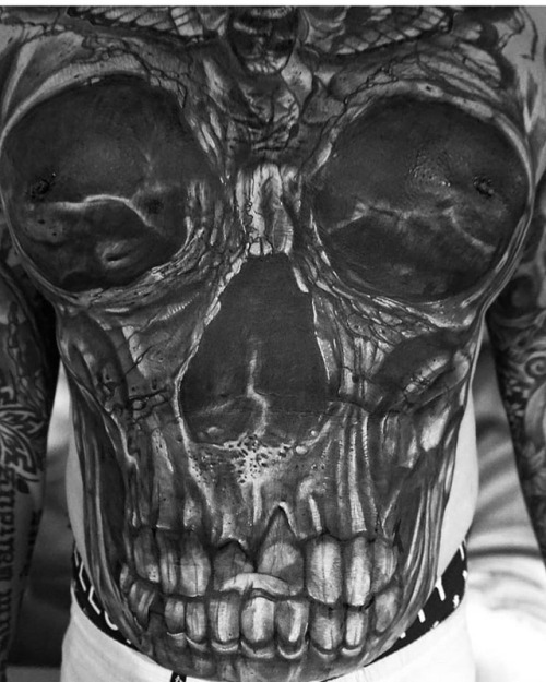 By @jonas_studioartcoretattoo #tattoothenipple #chesttattoo #blackwork #tattoo #blackink #tattooedni