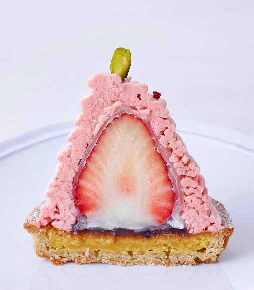 nenrinya:  “Sky Berry Fair” strawberry desserts from Patisserie Kihachi.