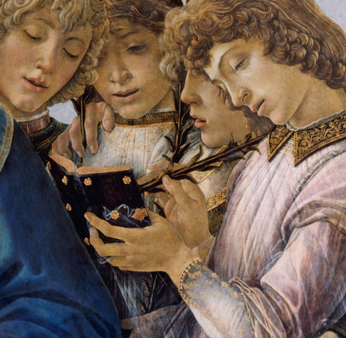inividia: Mary with the child and singing angels, (detail)  1477. Sandro Botticelli