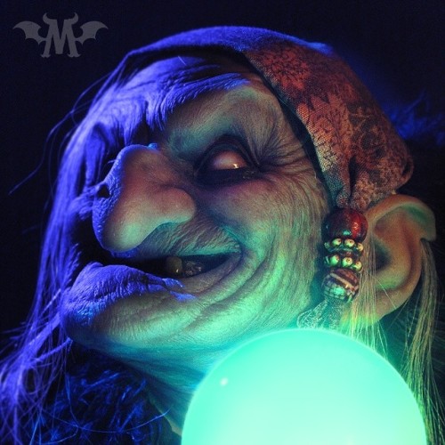 365daysofhorror:  Absolutely INSANE sculptures from Andy Bergholtz. He even has kits you can order to paint yourself. I really want one!! See more here. 