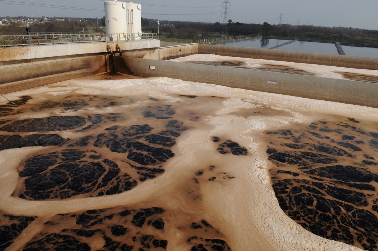 DE BASURA A ENERGÍA. En el Complejo Ambiental Norte III de la Ceamse, sobre el Camino del Buen Ayre, hay 500 hectáreas que alojan la basura de 32 municipios de la Provincia y la Ciudad. Debajo de la foto campestre descansan 61 millones de toneladas...