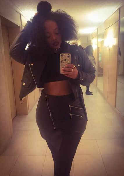 themasterpupil:  chocolateist:  carameldaddy:  She’s magnificent 😍😍😍  I’m just trying to live my life. Beyond disrespectful. What glo up kit you be using???  Yooo