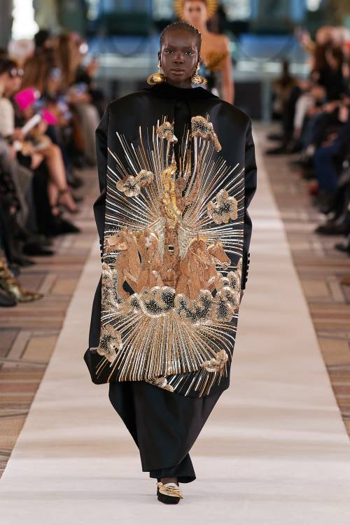 Schiaparelli by Daniel Roseberry, Spring 2022 Couture Credits:Marie Chaix - Fashion Editor/StylistGu