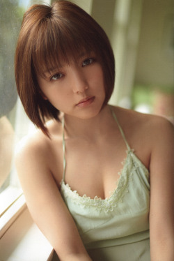 a-beautiful-g:  Erina Mano : 真野恵里菜