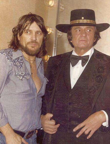 rootsrockweirdo:  Waylon Jennings and Johnny Cash