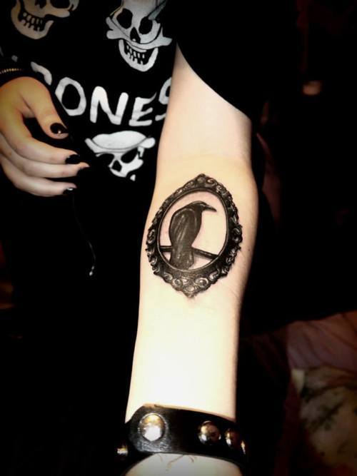 itsantikutefromhell:  (1) Gabriela Lucía | via Facebook en We Heart It. https://weheartit.com/entry/72234877/via/LuziaVonBlut