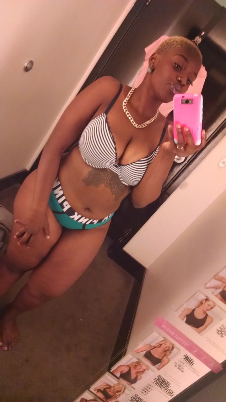 the-black-temple:  Sub from lightscamerafckem Snapchat Mochahontas_xo