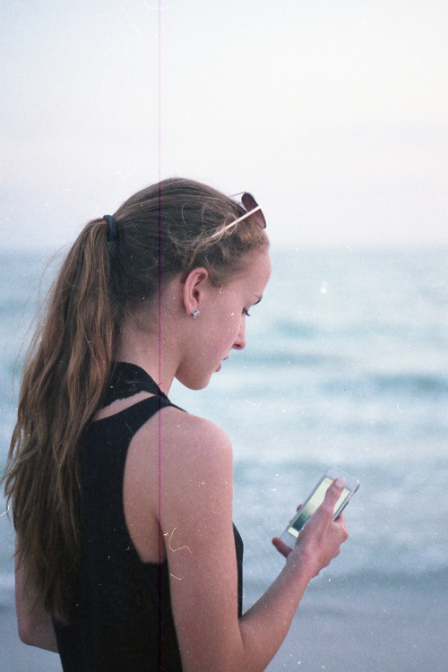 maybe someday i’ll stop being so fucking lazy and edit all the dust n shit off these scans from flor