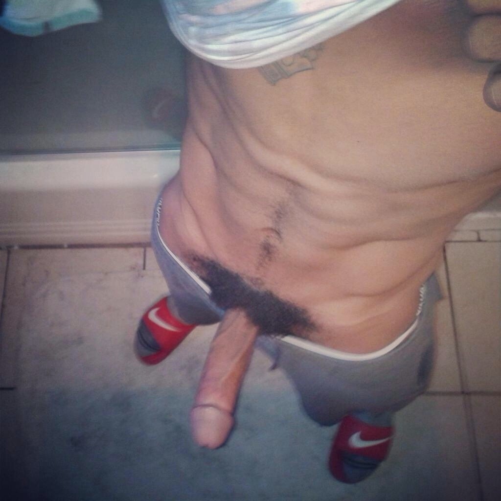 black-dicks-r-us:  HORNY FOR BLACK DICK? There are over 10,000 Black Gay Videos @