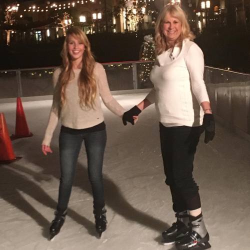 I’m so happy I got to go ice skating with my momma for my 22nd birthday! My dad wanted to be t