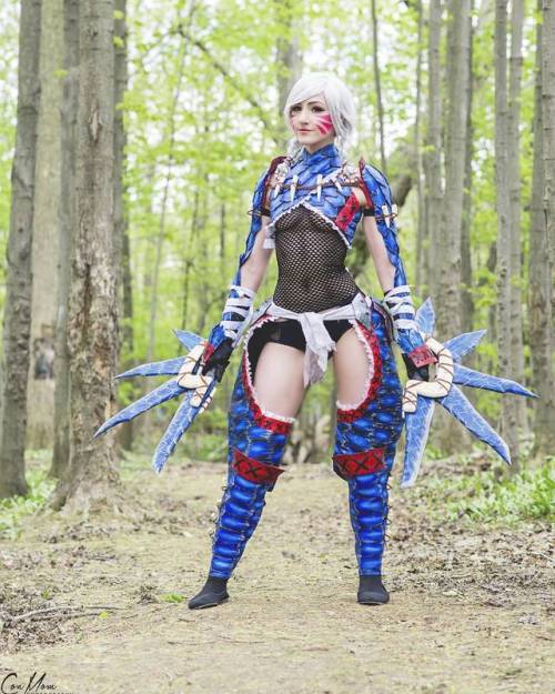 instacosplay:luxlocosplay - Nargacuga Armor adult photos