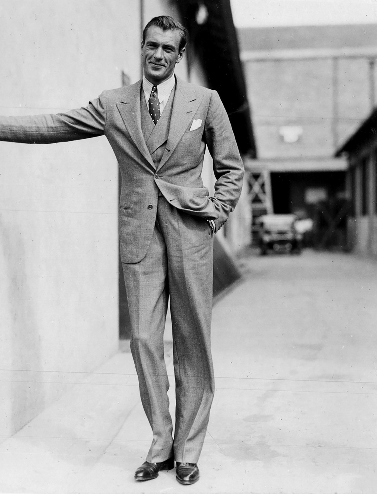 1931.
Gary Cooper.