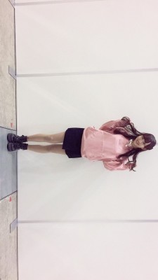 omiansary27: http://blog.nogizaka46.com/