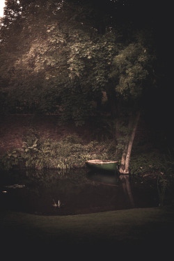 freddie-photography:  Summer Gardens by Ponds