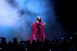 discolouring:  Lorde at the Mann Center in