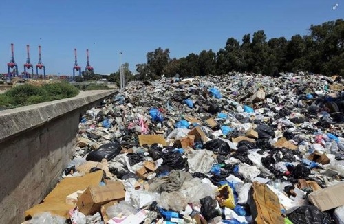 cynicalidealism:Beirut River becomes river of garbage