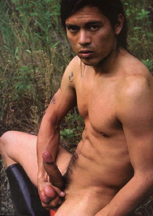 picturesandvideocaptures:  Hot Native American Daniel   Would enjoy sitting on his lap anytime - WOOF