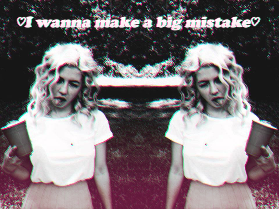 lady-ruin:  ♡  Oh God, I’m gonna die alone ♡ 