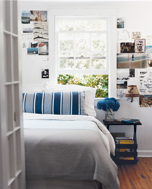 Another summer dream bedroom to lust after.  Cape Cod, anyone? Via Domino