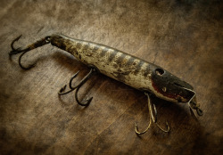 fishinginstyle:  I adore old lures…Source: danrouthphotography.blogspot.de 