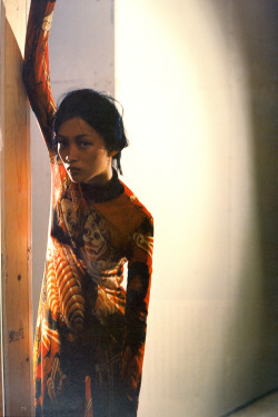 archivings: Vivienne Tam in New York, Ling photographed by Cris Moor for High Fashion Magazine 10 October 1998 
