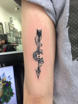 fuckyeahtattoos:  Moon Arrow by Meg at Alchemy Tattoo Studios, Ormond VIC Australia  Artist Insta: @missmeggybee My Insta: @itsnoddyy