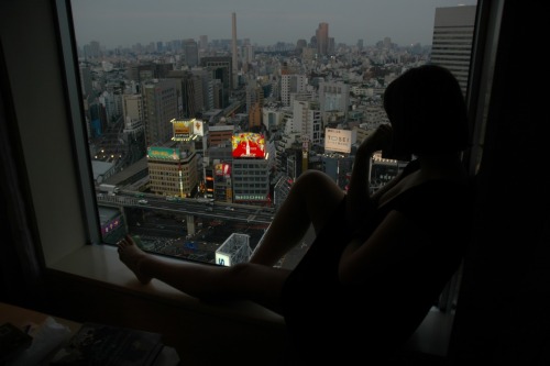 pigballoon:  a marriage. “Is Jonze reworking his own personal history? In his ex-wife Sofia Coppola’s Lost in Translation (where Coppola’s alter-ego is played by Johansson—a bizarre coincidence?), the husband (a music video director) is oblivious
