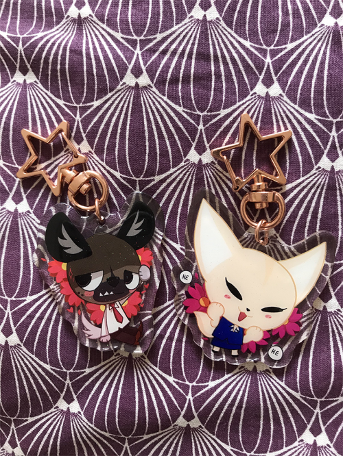 Heyyyy my pups, my first ever charms ! I’m pretty proud of them and i hope you guys would like them 