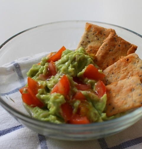 Tomato Guacamole And Crackers Recipe