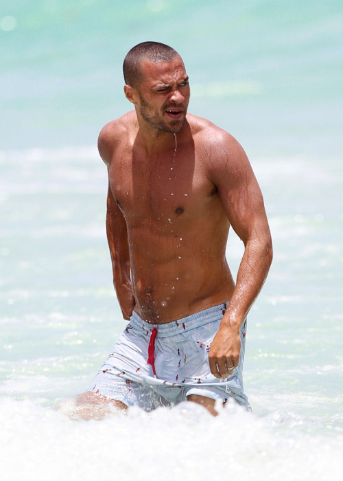 gaybuckybarnes:JESSE WILLIAMS in Miami, Fl June 11, 2013