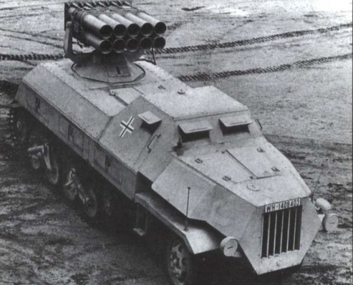 panzerpionier:15 cm Panzerwerfer 42 auf Sf SdKfz 4/1.