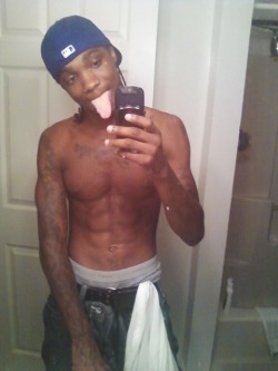 black-m4m:  Darkskinned Teen Thug Dick http://www.Black-M4M.com 100% FREE PICS &amp; VIDEOS OF BIG DICK NIGGAZ WITH CUTE FACES.