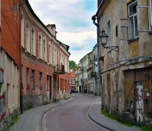 (via vilnius old town jewish ghetto, a photo from Vilniaus, South | TrekEarth) Vilnius, Lithuania