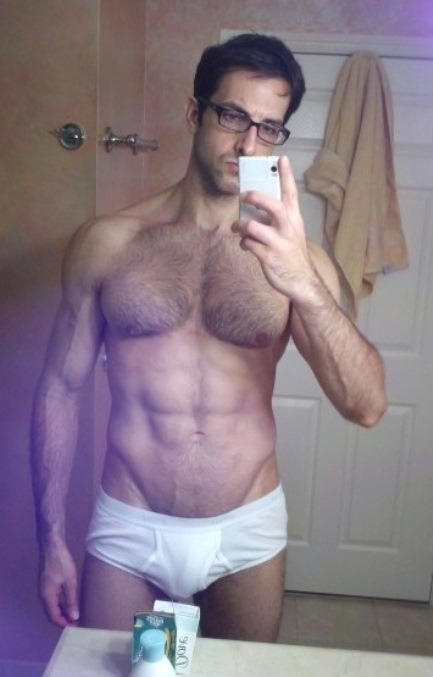 dilf-fan:  HELLO… 