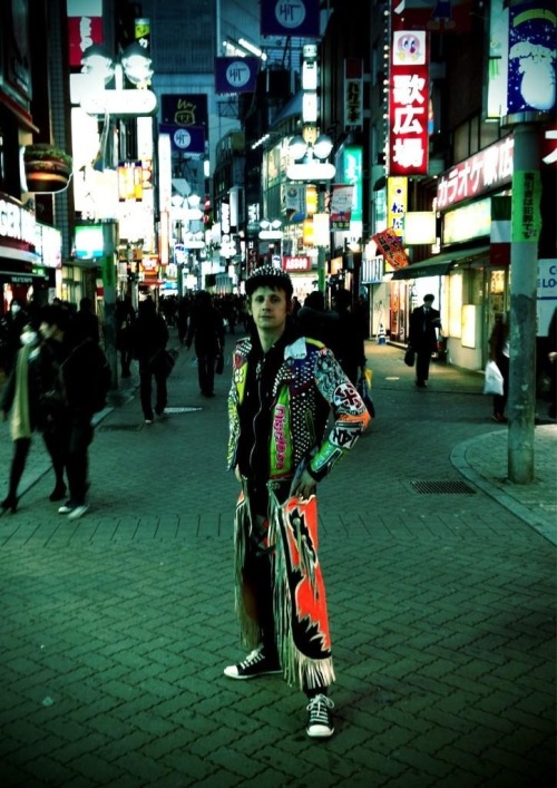 museturbate:  musefanspain:  Muse in Japan #Undresseable LOL  i’m gonna shit myself omg