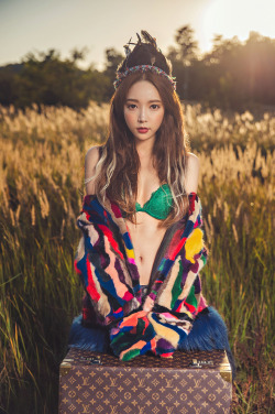 korean-dreams-girls:  Park SooYeon - November