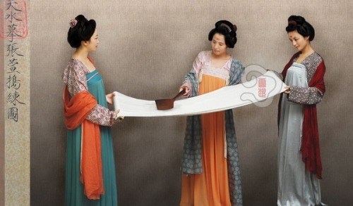 orientallyyours: Inspired by the painting “Court ladies preparing newly woven silk,” att