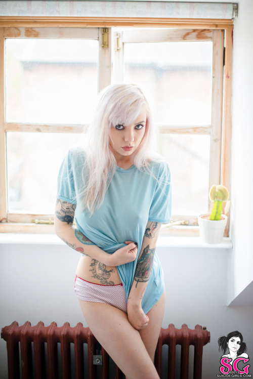 Sex past-her-eyes:  EmilyLaser Suicide emilylaser.suicidegirls.com pictures