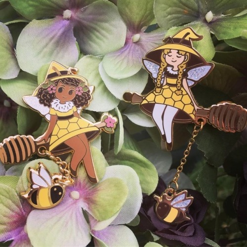 sosuperawesome:Bee Witch’d PinsJeileen Art on EtsySee our #Etsy or #Bees tags