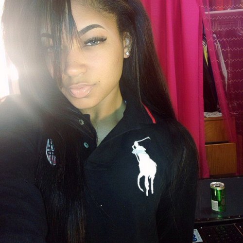 shesbombbbeauties:  F0LL0W US FOR MORE PICS & VIDS , we follow everyone back. »» http://www.shesbombb.tumblr.com ««