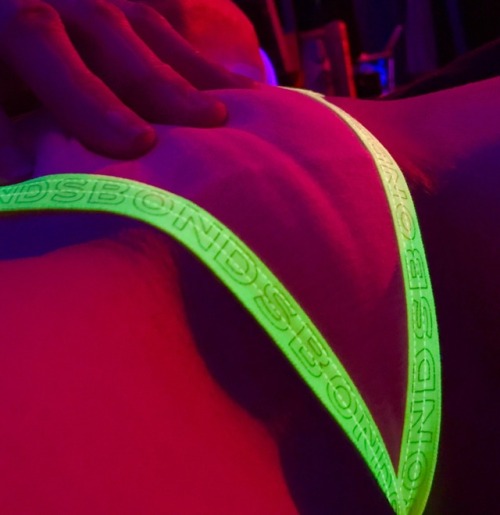 mizelittlemuse:Dress ups, uninhibited debauchery, and horny all night/day sex is what I need.