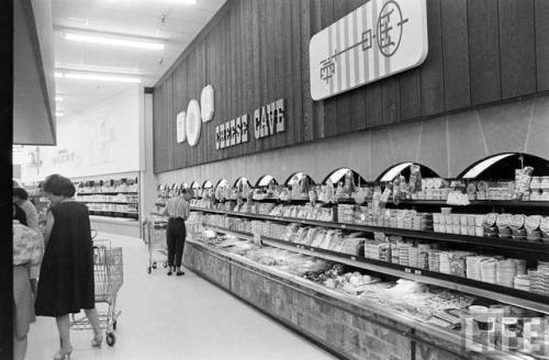 The Cheese Cave at the ultra sophisticated Piggly Wiggly Continental(Allan Grant. 1962)