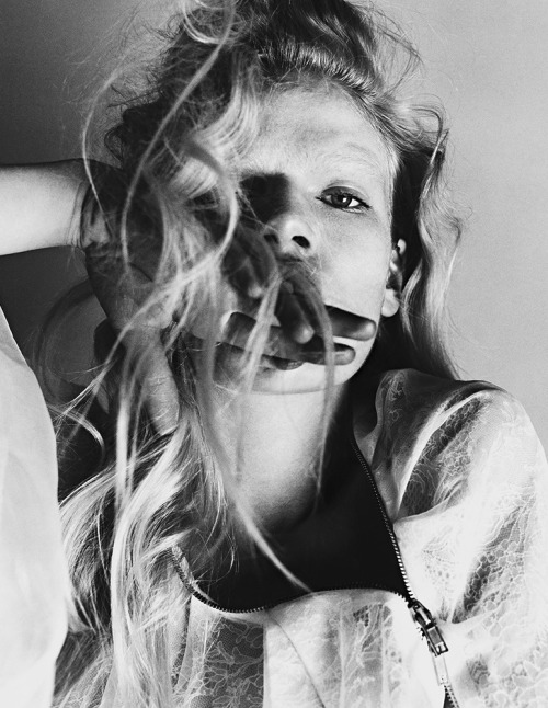 bodyfluids:  Eleonora Baumann for Achtung #24 Spring/Summer 2013, photographed by Markus P