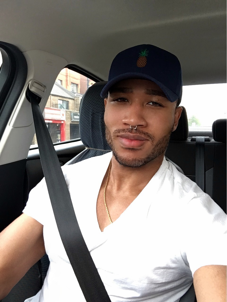 gabbyoncrack:  shigod:  First Photoshoot Today.   His seatbelt looks better than