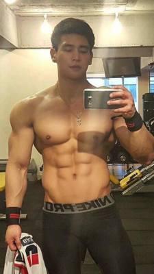 evianguy:  Hawt Asian Stud! 