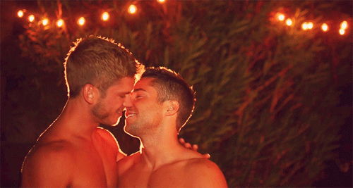 n2hotandclassymen:  \n2\ the best of gay love 