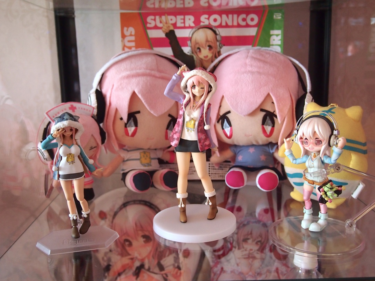 loversrock:Some stuff from my Super Sonico collection ~!