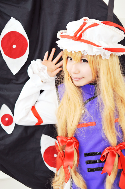 Touhou Project - Yakumo Yukari (Tenshi Myu) 1-2