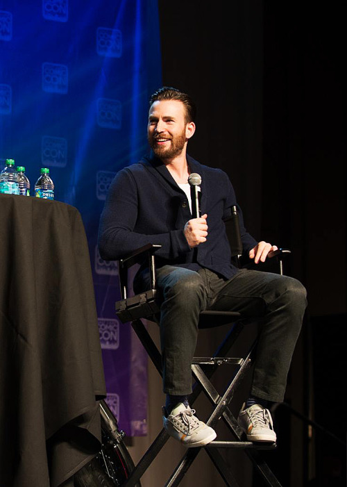 chrisevanslive:CHRIS EVANS at the Salt Lake Comic Con, 2015.