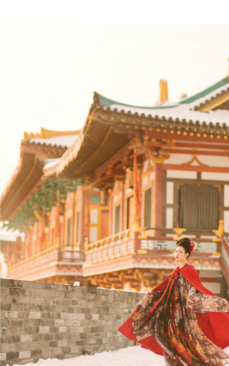 hanfugallery:Traditional Chinese hanfu by 流云蕊